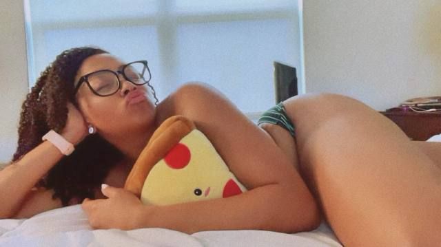 Horny wet pussy - Image 3